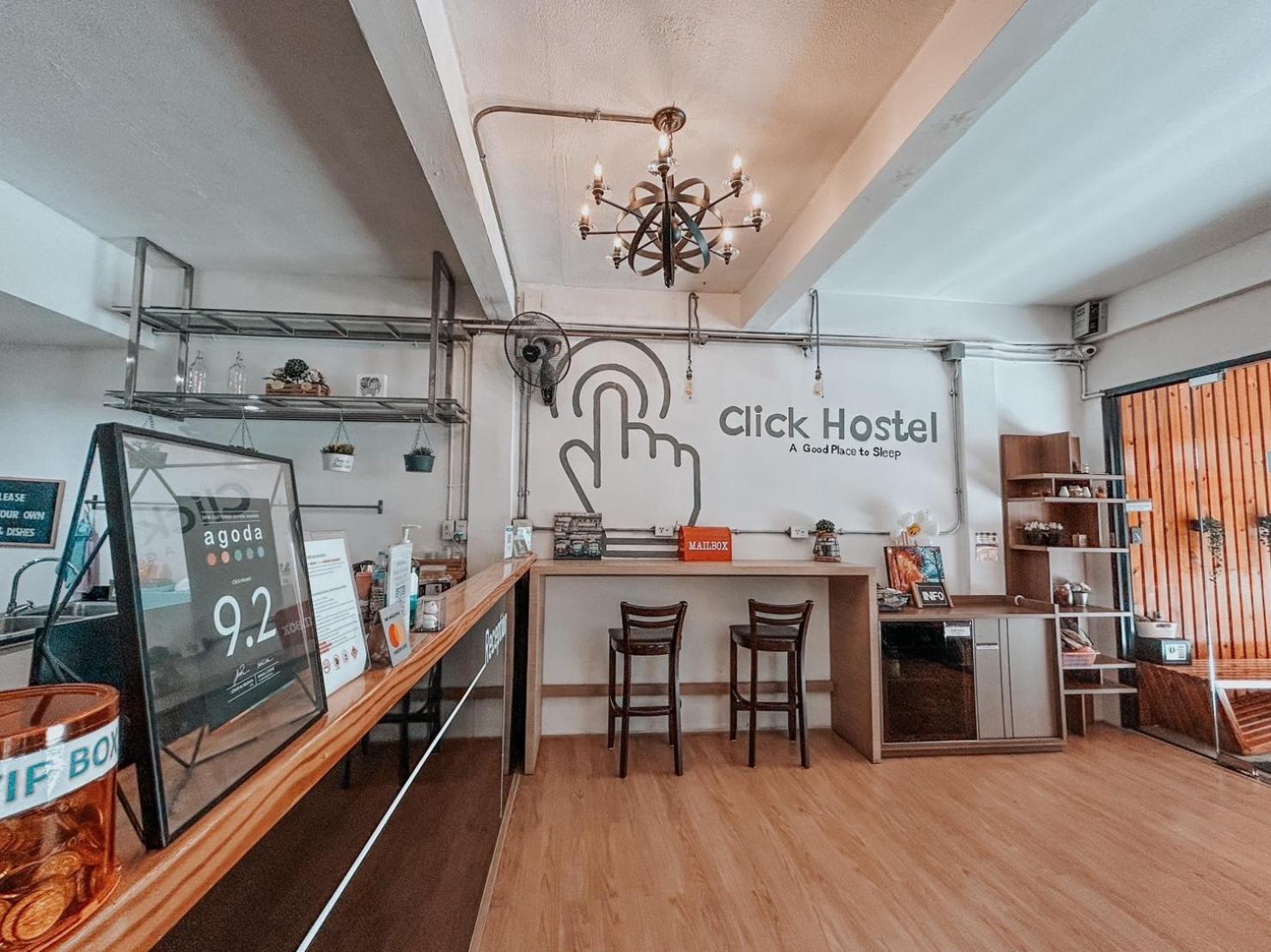 Click Hostel Bangkok Exterior foto